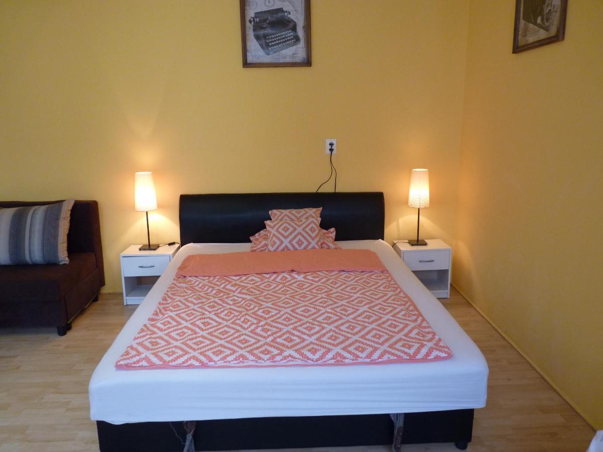 Zizi Apartman Debrecen Exterior photo
